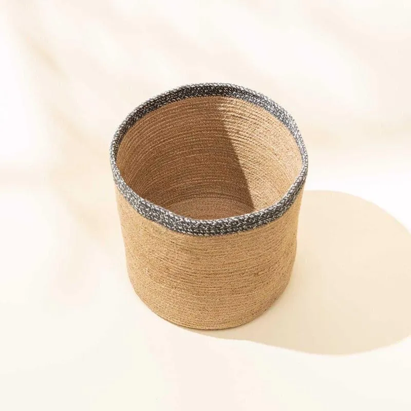 Ryna Natural Fiber Laundry Basket media 3