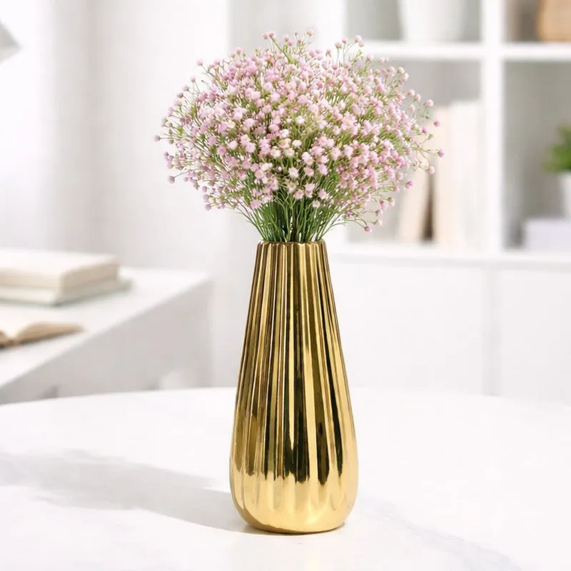 Aurum Hold Vase media 1