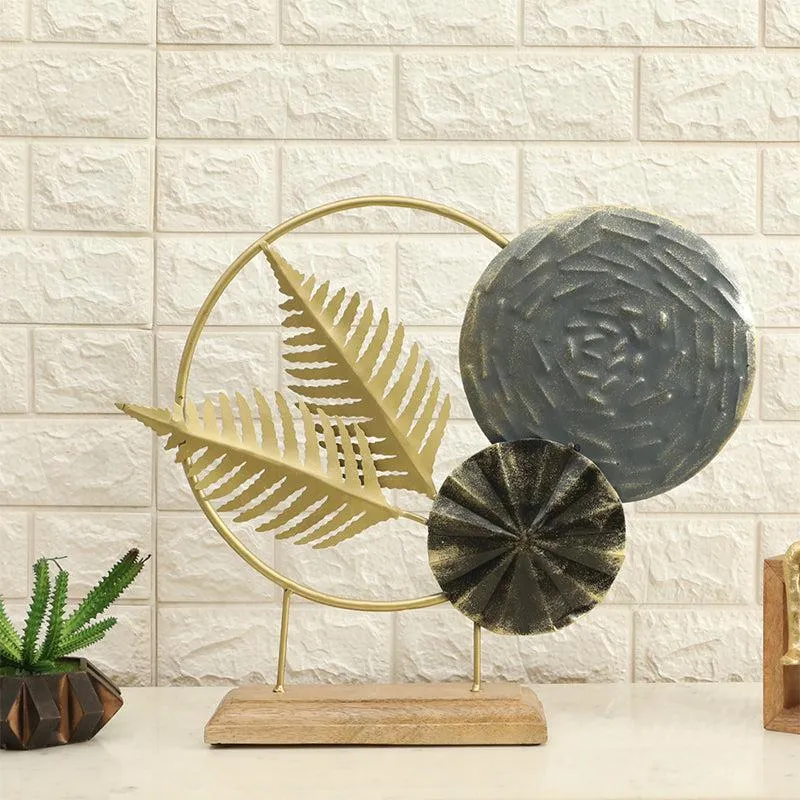 Aquila Gardenia Showpiece media 1