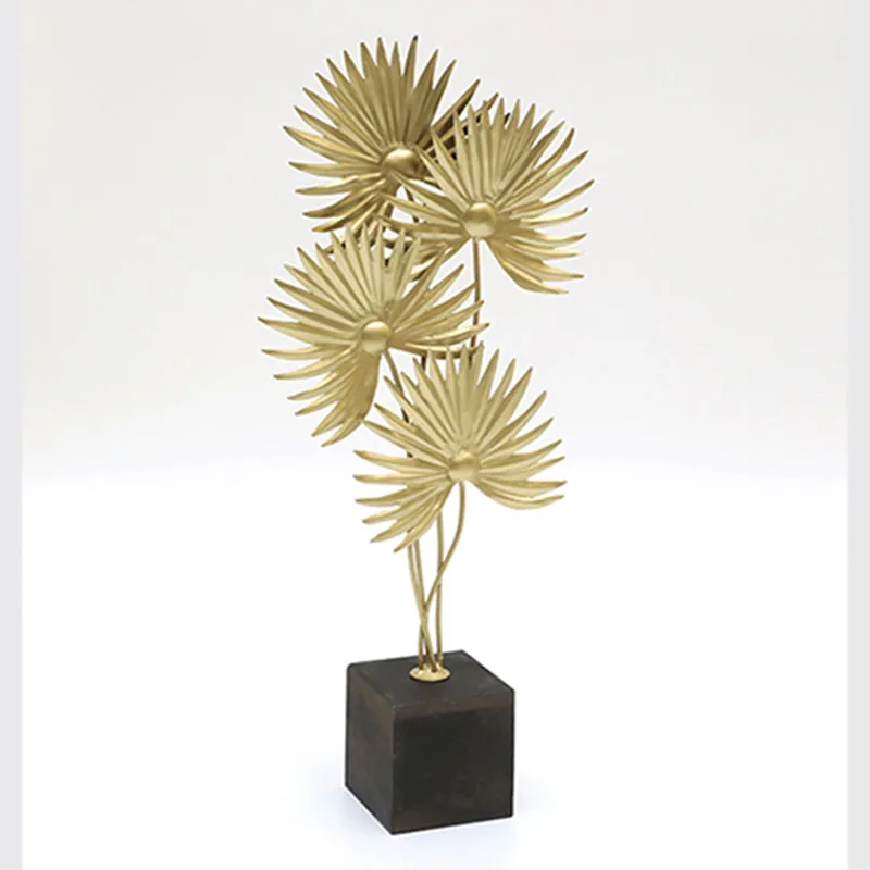 Alouette Palm Showpiece media 3