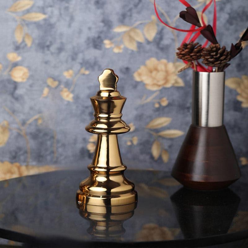 The Chess King Showpiece - Gold media 5