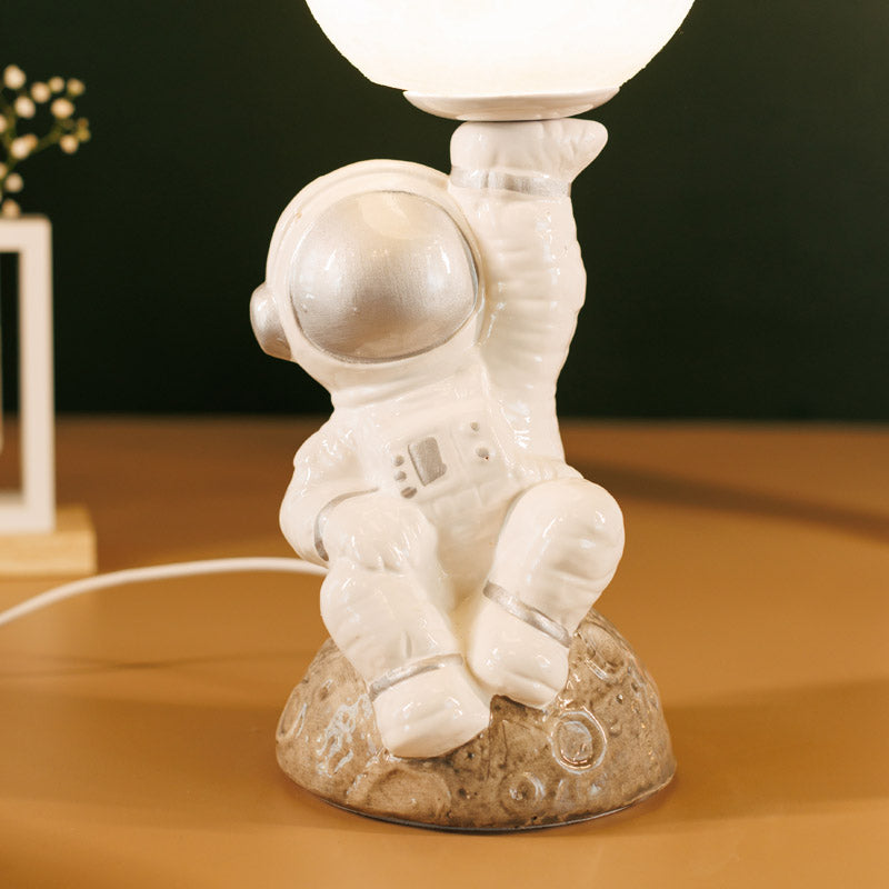 Astronaut Moon LED Ceramic Table Lamp - Whiite,Silver media 3