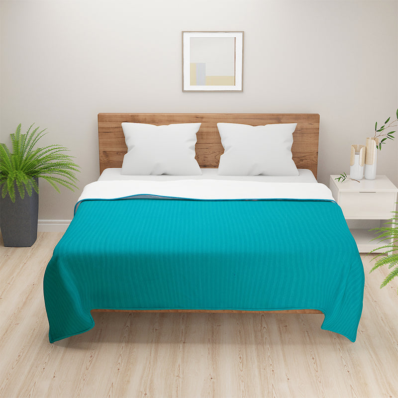 Swayam Zinni Solid Cotton Dohar (Green) - 110 GSM media 4