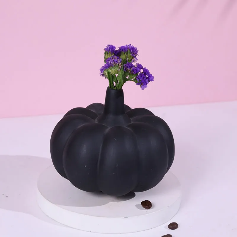 Noir Pumpkin Ceramic Vase media 1