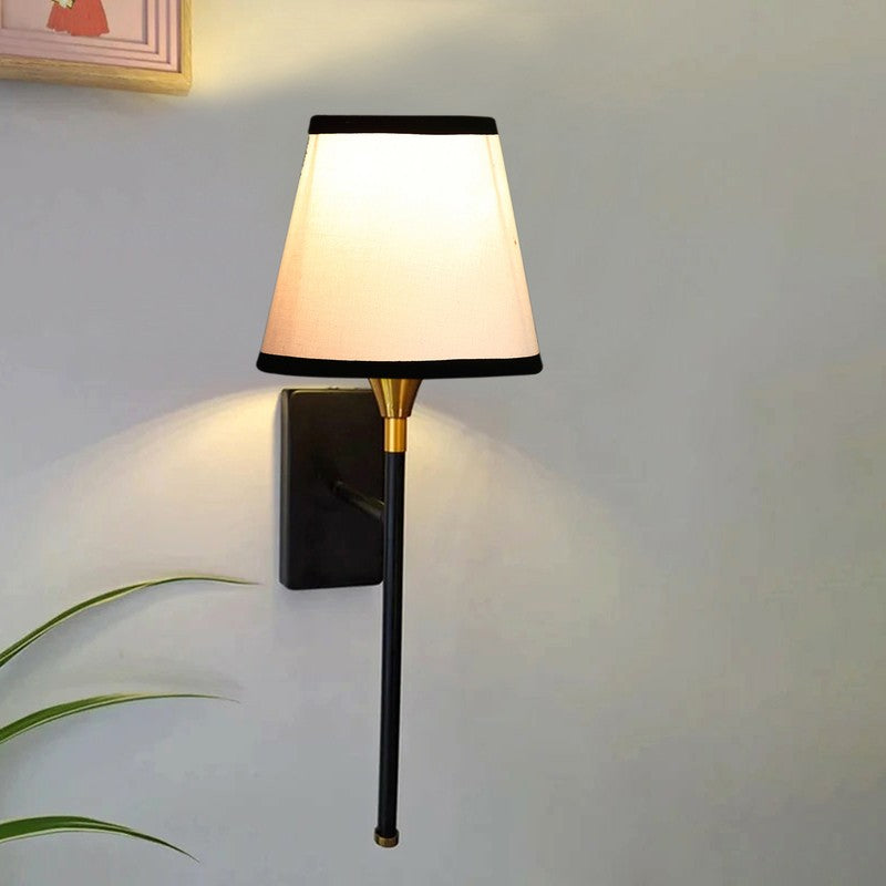 Callenzo Metal Wall Lamp