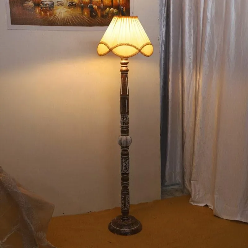 Colto Wave Floor Lamp media 1