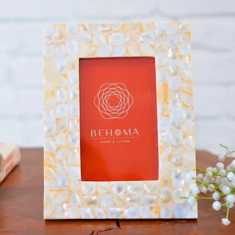 Pearl Fancy Table Photo Frame media 4