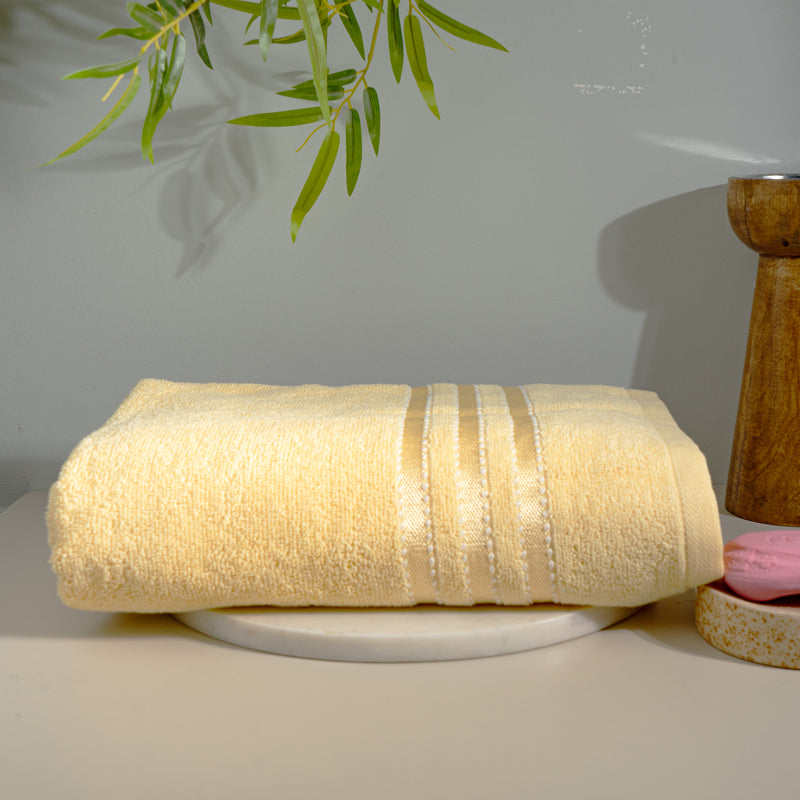 Micro Cotton LuxeDry Comfort Solid Bath Towel - Beige media 4