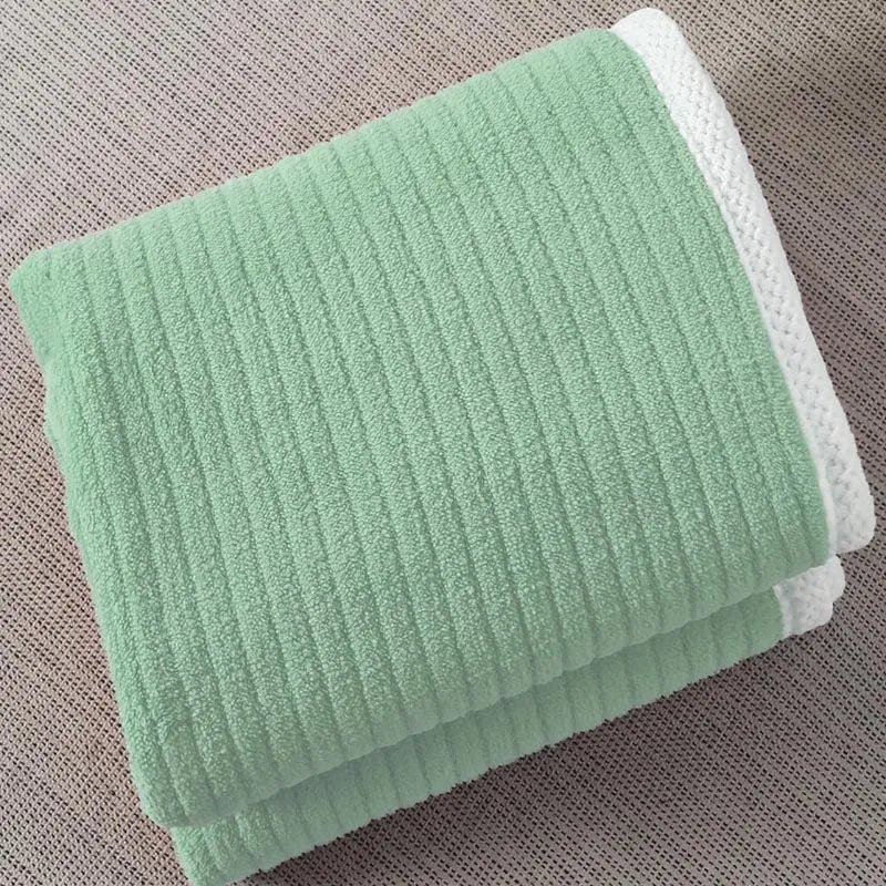 Idyllic Snigu Green Polyester Blanket media 4