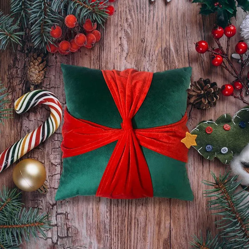Crimson Knot Velvet Christmas Cushion Cover media 6