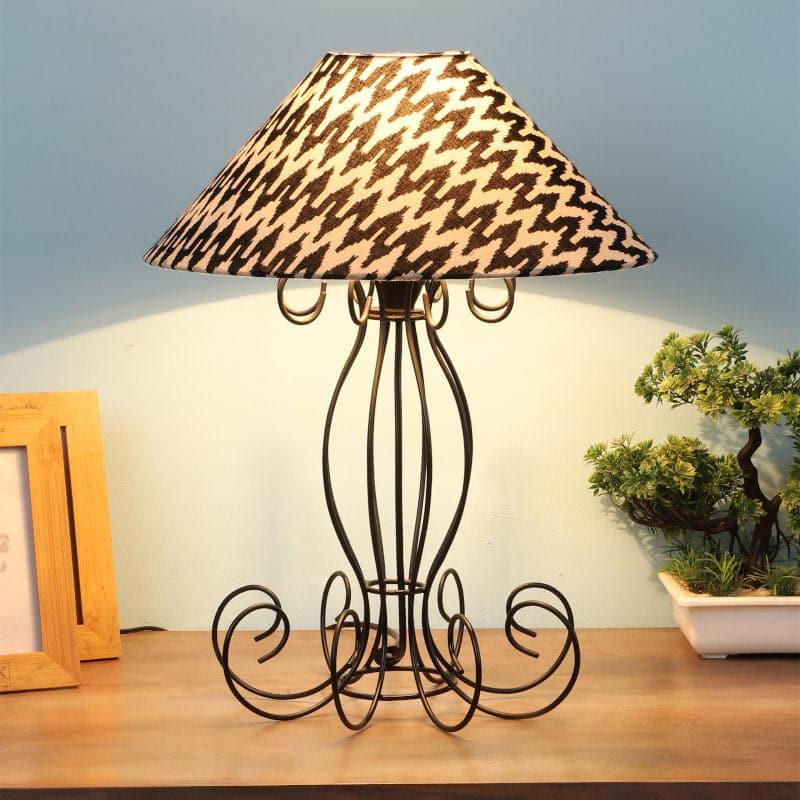 Chevronic Kaito Fabric Table Lamp - Black,White