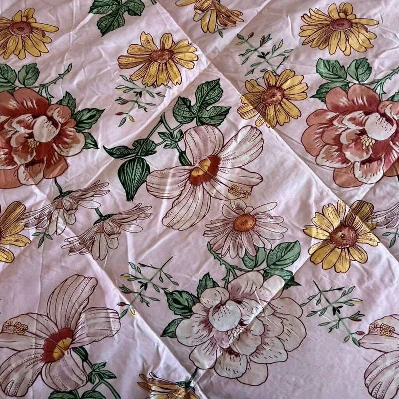 Petaline Comforters - 300 GSM media 4