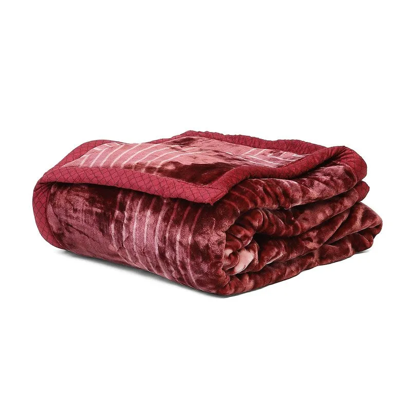 Monte Carlo Crimson Dream Blanket (Maroon) - 800 GSM media 5
