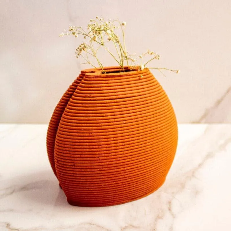 Double Oval Vase media 1