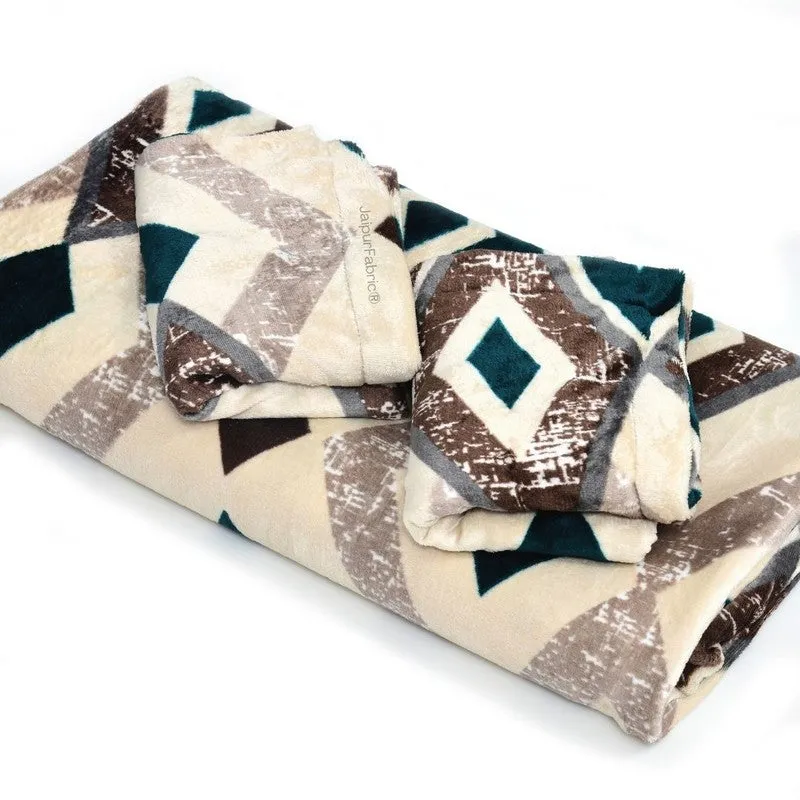 SymmetrySoft Woolen Bedsheet - 150 GSM media 6