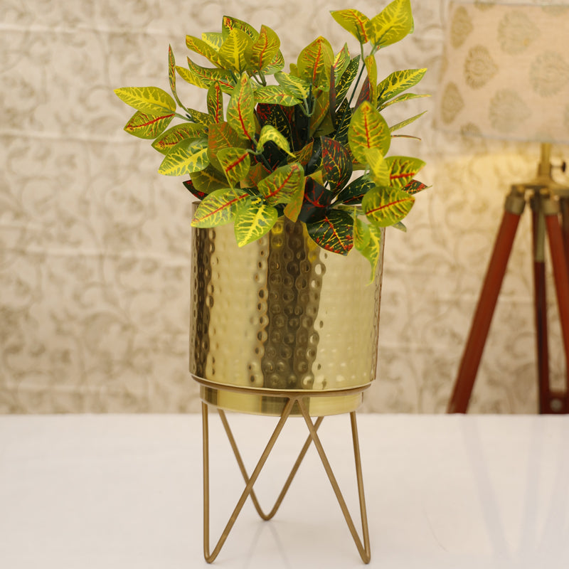 Teodora Hammered Planter - Gold media 2
