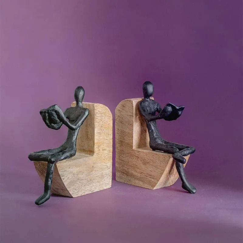 The Reader Bookends media 4
