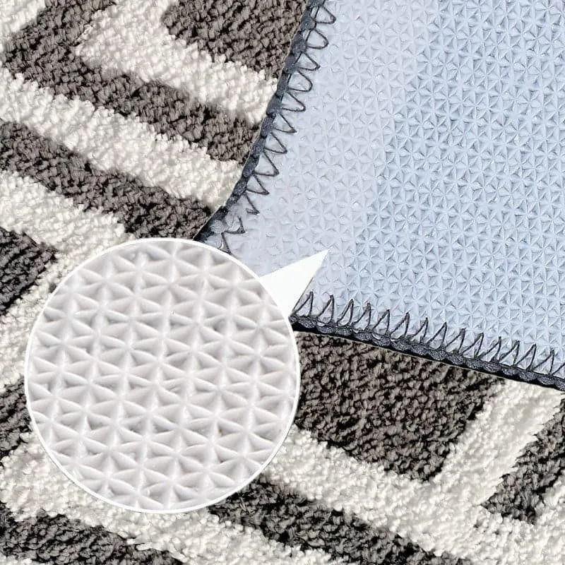 Luxe Plush Bathmat - Grey media 5