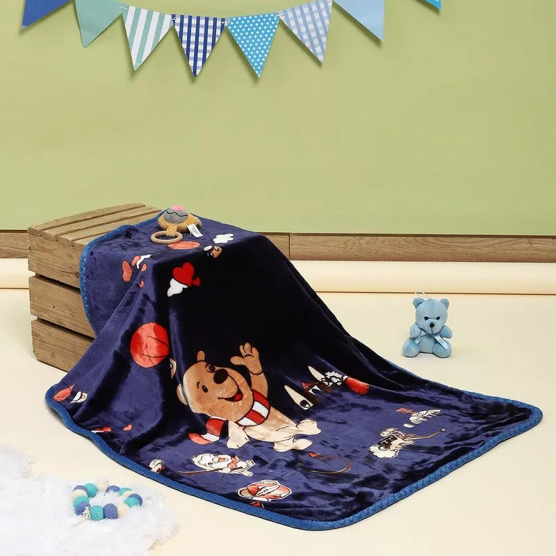 Monte Carlo Sporty Snuggles Blanket - 550 GSM media 3