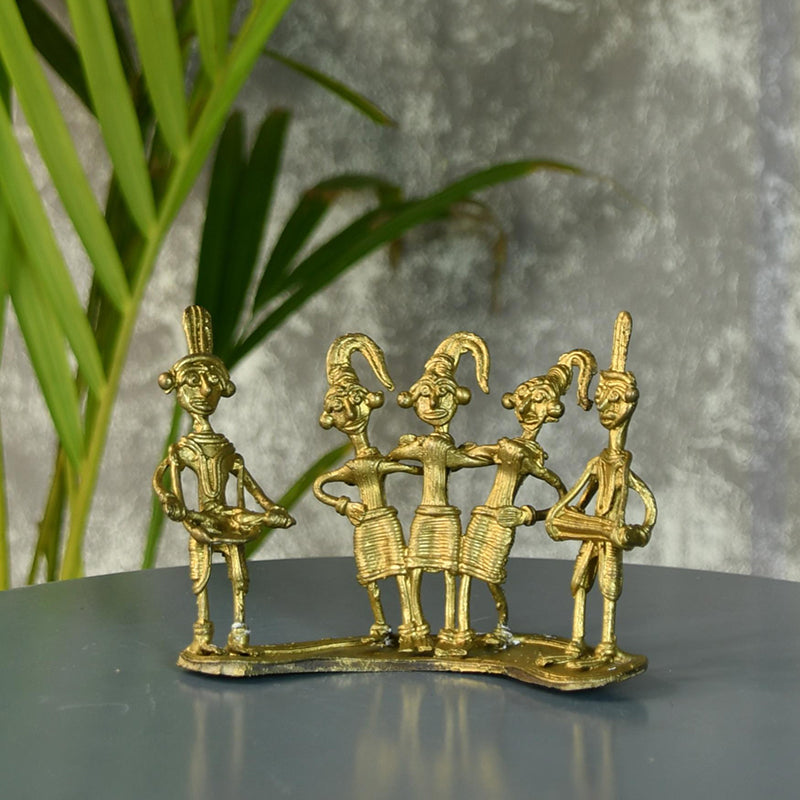 Folk Power Showpiece