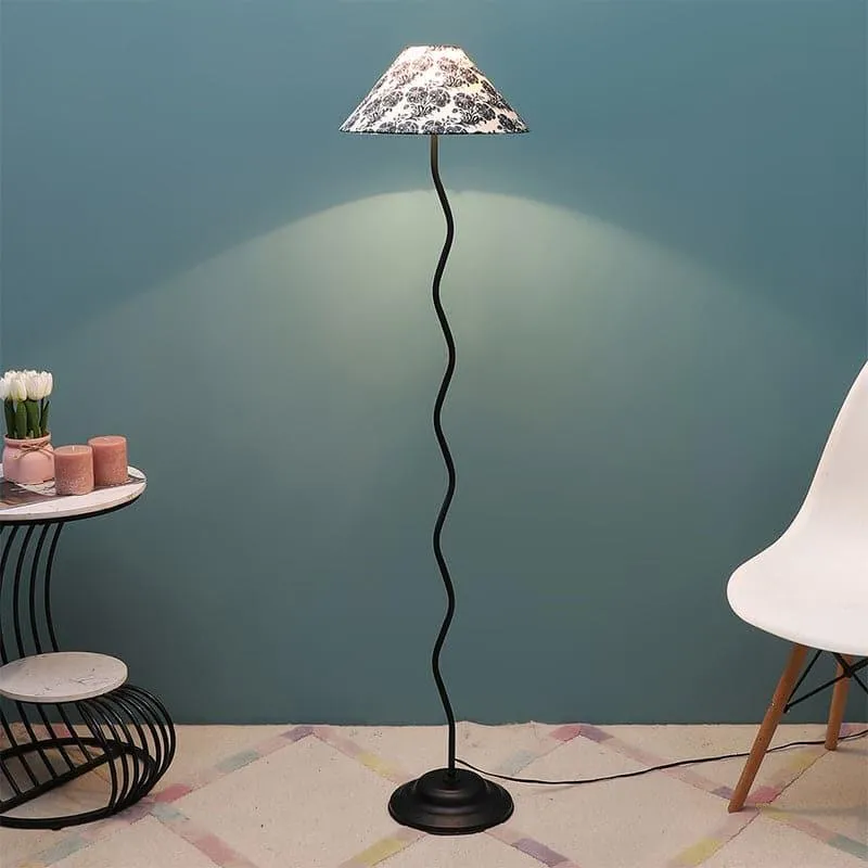 Filigree Wavo Floor Lamp media 3