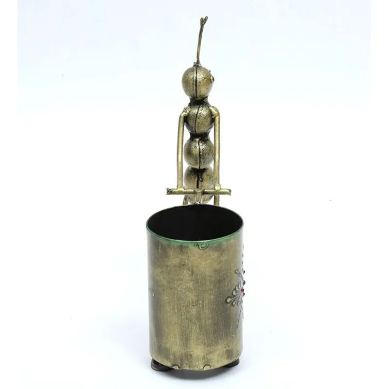 Antsy Charm Pen Stand media 3