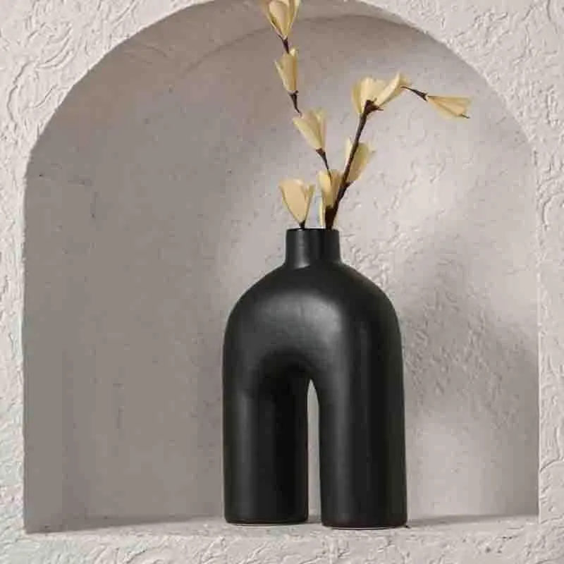 Scandinavian U Vase - Black media 7