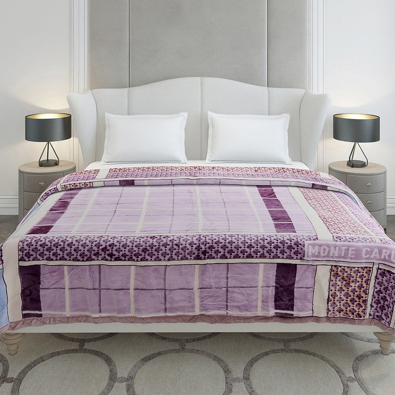 Monte Carlo Lavender Whispers Blanket - 720 GSM media 3