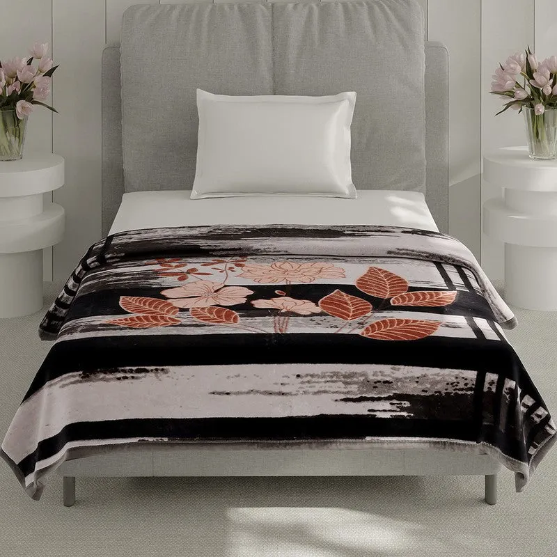 Monte Carlo Midnight Blossom Blanket - 483 GSM media 3