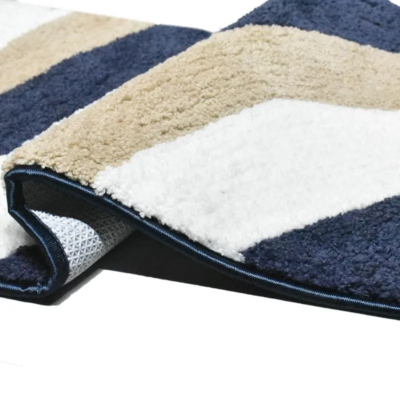 Close-up of the bath mat showing soft pile and anti-skid backing