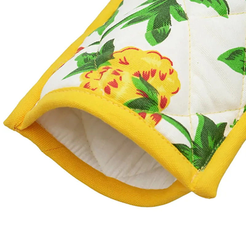 Swayam Grifo Kitchen Gloves - Set Of Two media 7