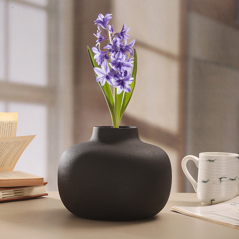 Alexei Metal Vase - Black media 3