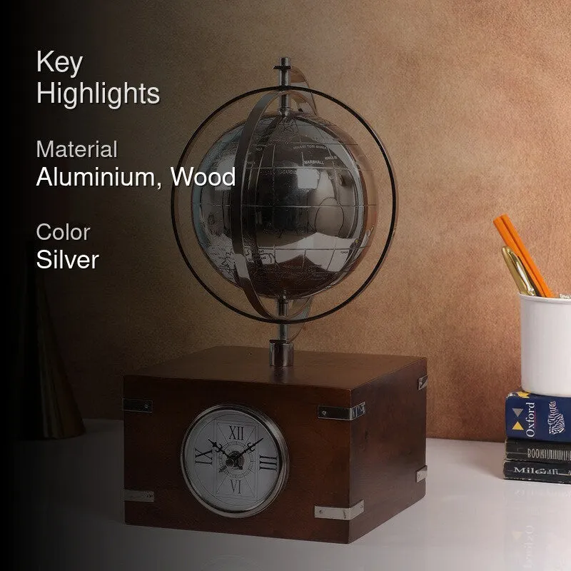 Classic Paris-Inspired Table Clock Silver media 2