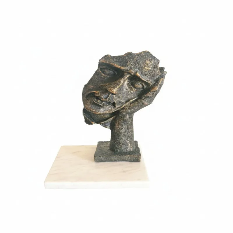 Modern Abstract Face Showpiece media 3