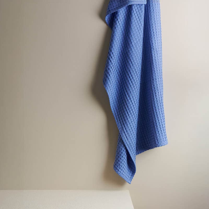 Alyssa Pebble Textured Waffle Bath Towel - Dark Blue media 4