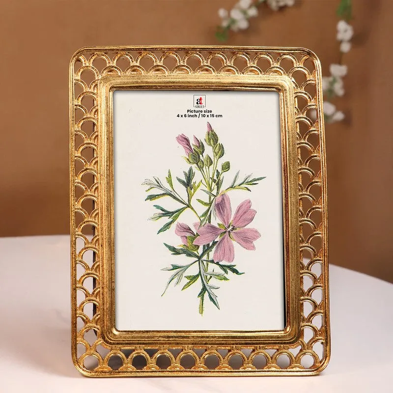 Gilt Box Resin Photo Frame media 1
