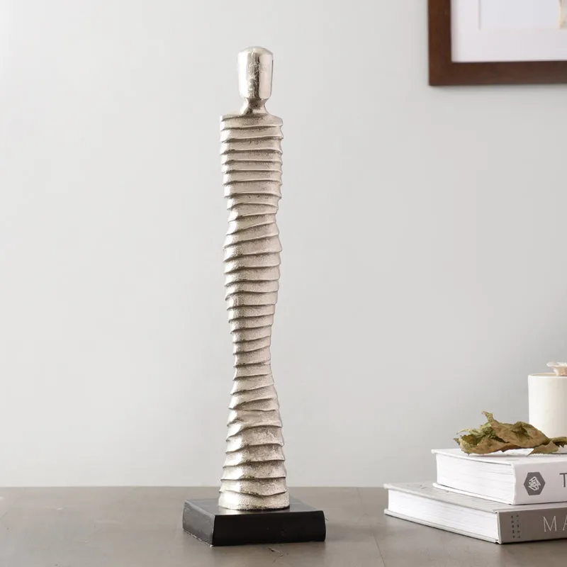 Lady Lara Showpiece - Silver media 1