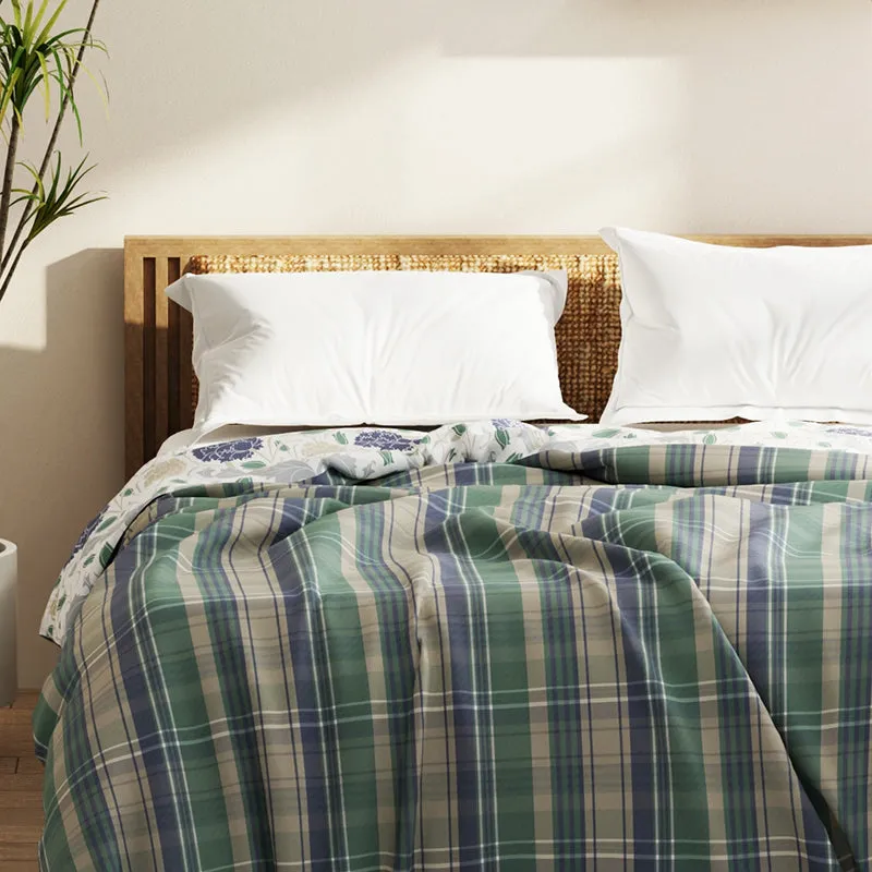 Graham Revesible Geometric Comforter (Green) - 120 GSM media 4