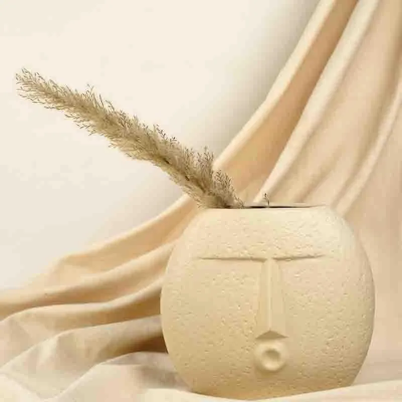The Pout Face Face Vase media 4