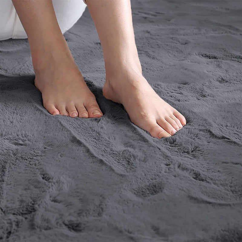 Ruffle Luxe Runner Rug - Grey media 4