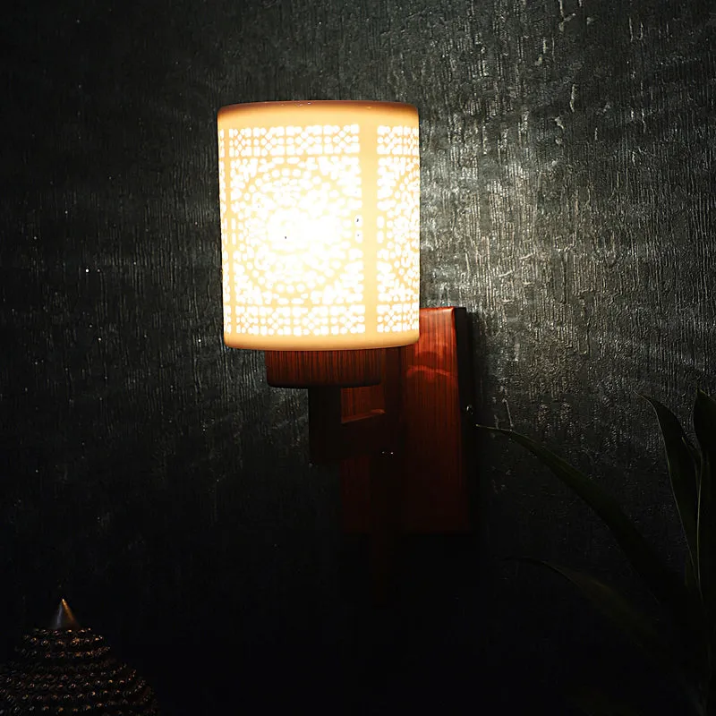 Ivra Wooden Wall Lamp media 3