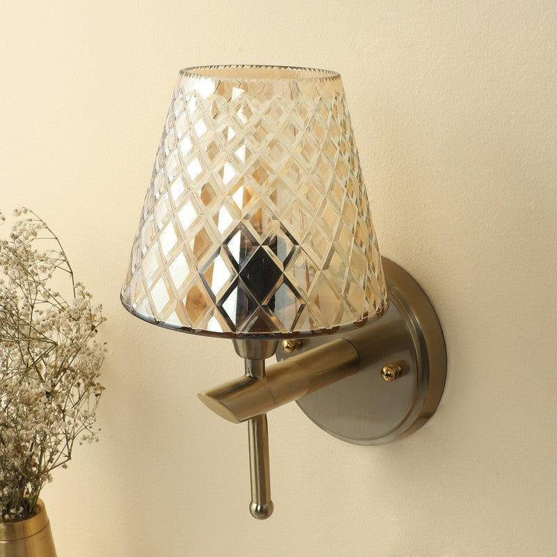 Aviora Elegant Glass Wall Lamp media 3