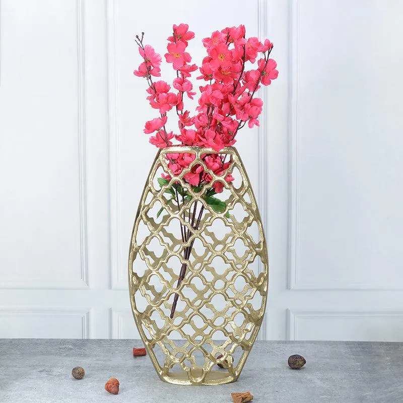 Aluma Flare Aluminium Vase media 1