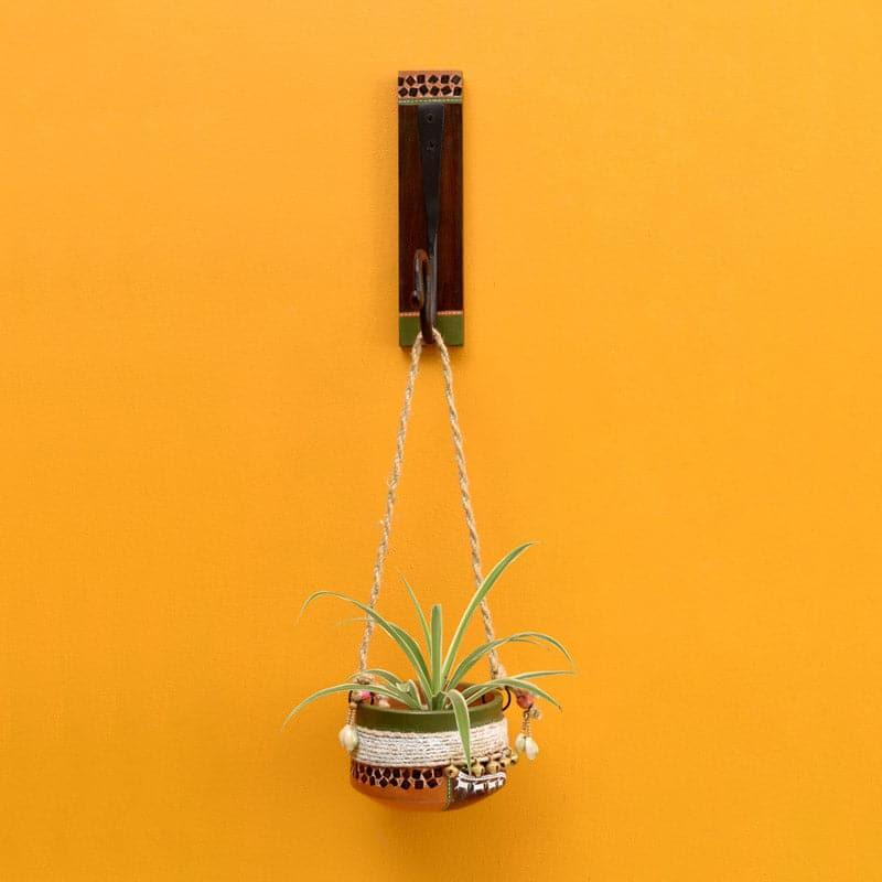 Terracotta · Wood