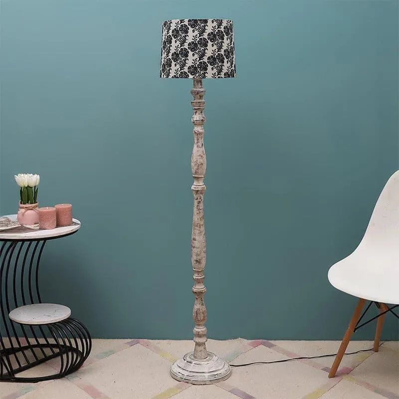 Filigree Toru Floor Lamp media 4