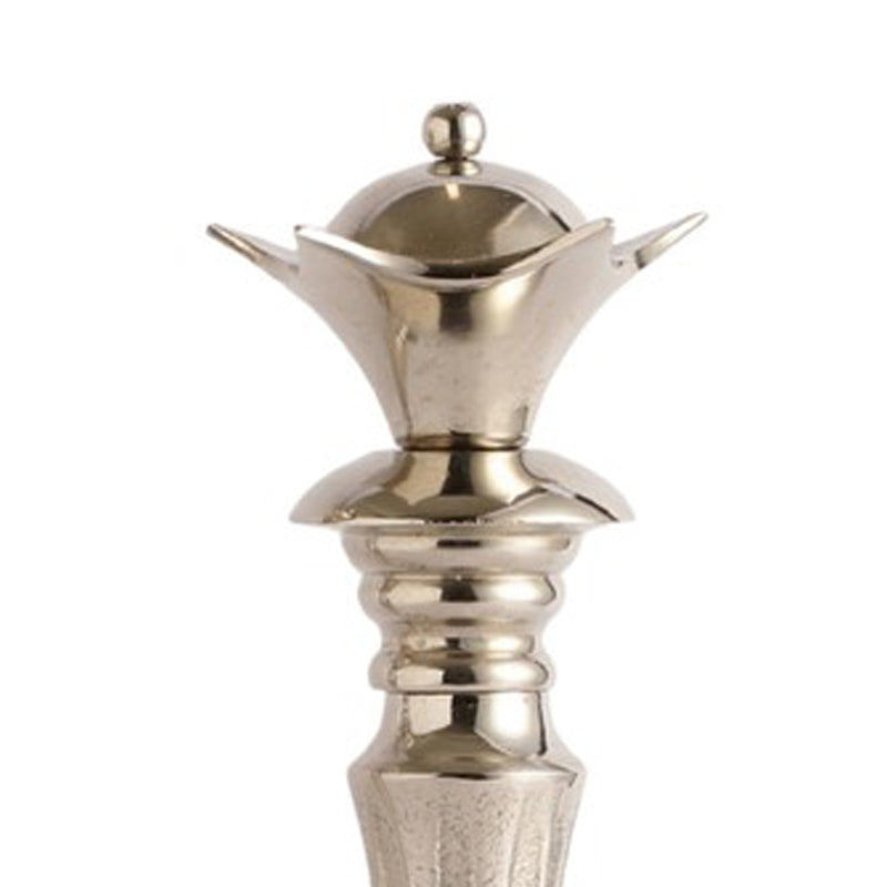 Maison King and Queen Decorative Showpiece (Silver) - Set Of Two media 4