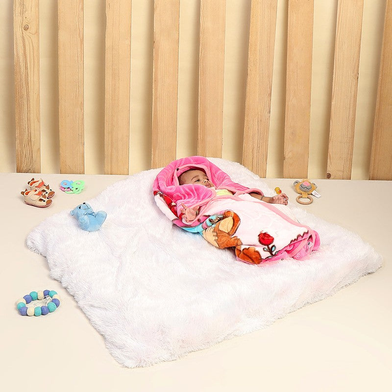 Monte Carlo Dreamy Snuggle Blanket - 553 GSM