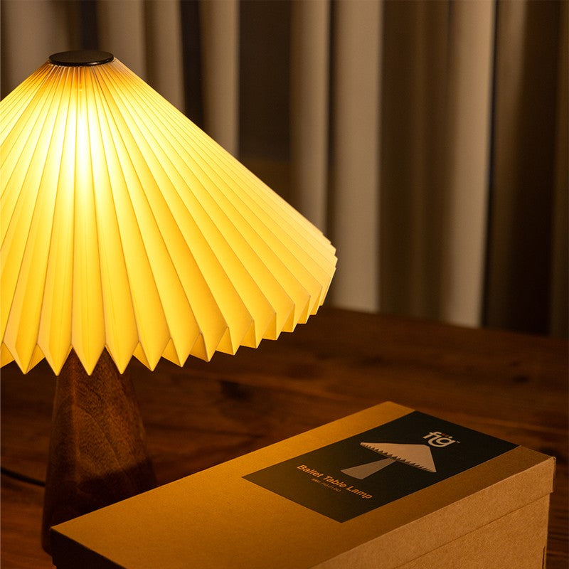 Fig Living Ballet Table Lamp - White,Brown media 10