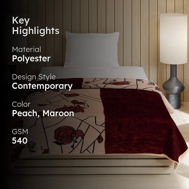 Monte Carlo Petal Plush Blanket - 540 GSM media 2