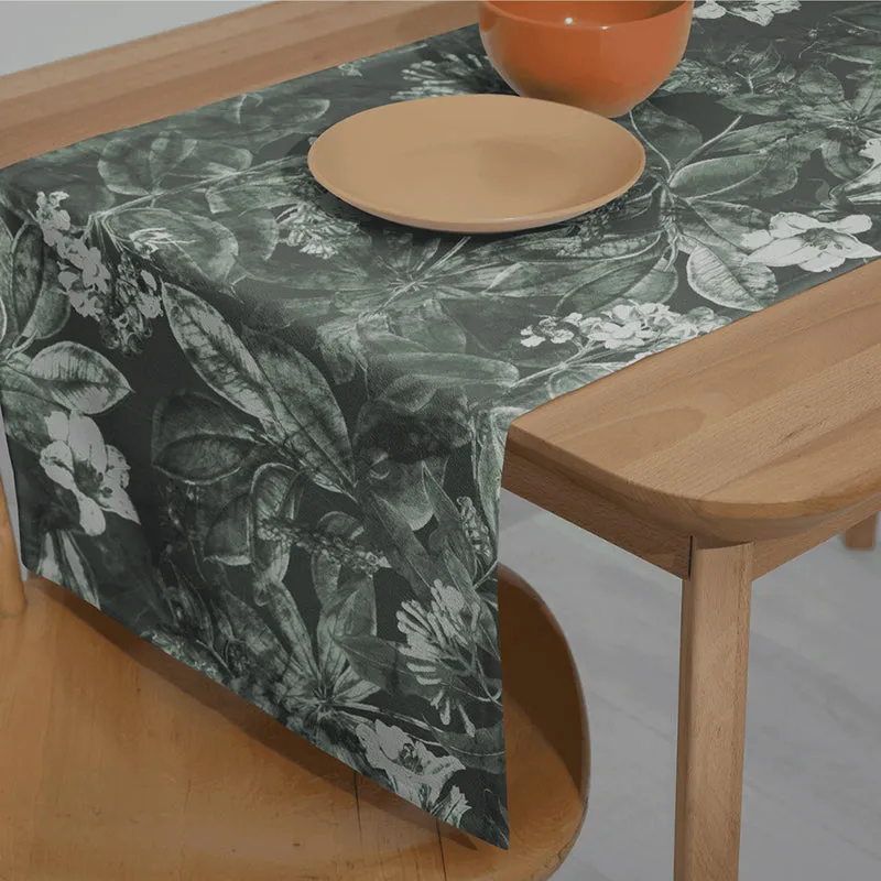 Tabitha Cotton Table Runner media 6